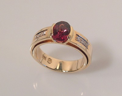 GARNET RING - DOUBLE SHANK